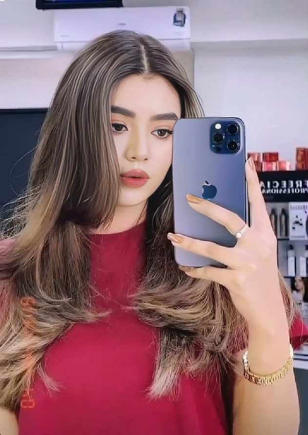Cute girl DP mirror selfie (2)