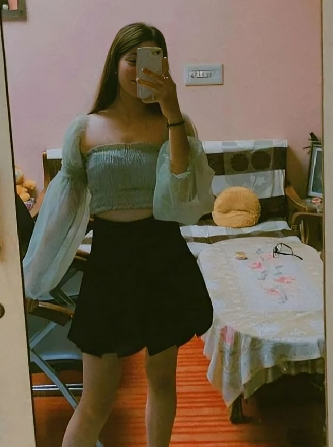 Hot girl dp mirror Selfie (15)