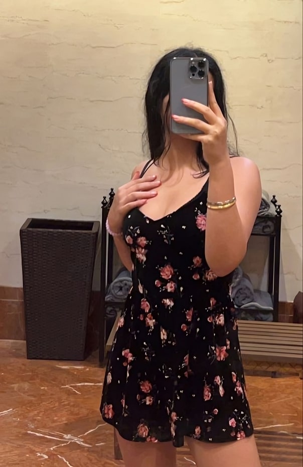 Hot girl dp mirror Selfie (17)