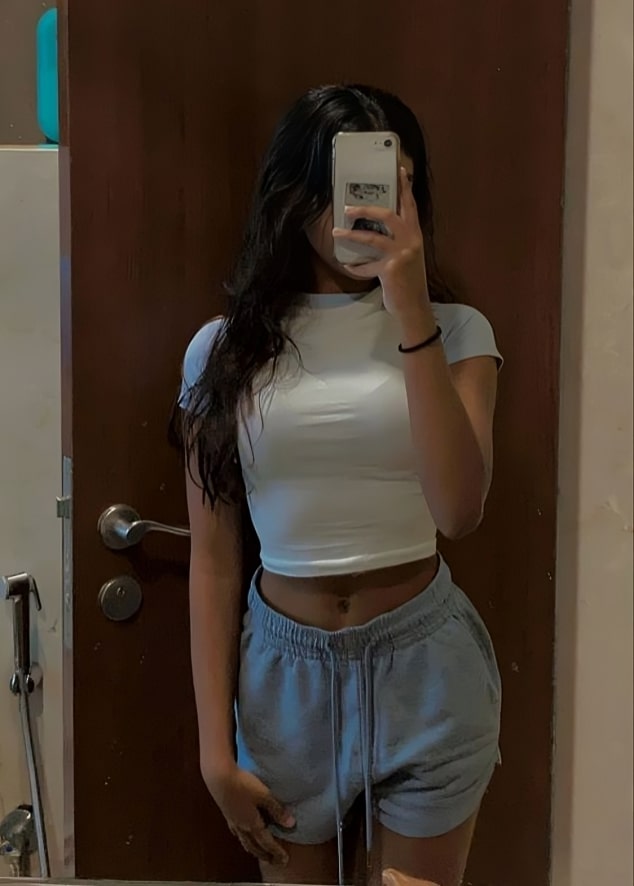 Hot girl dp mirror Selfie (19)