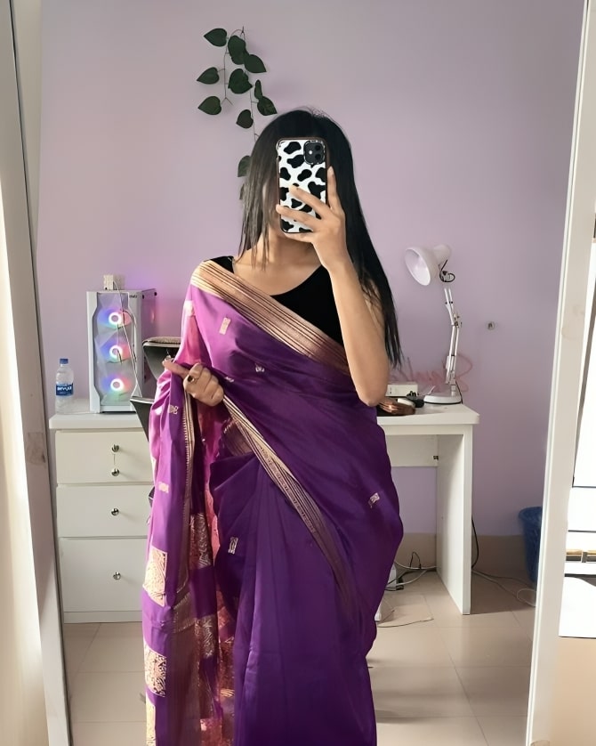 Mirror selfie dp Saree (10)