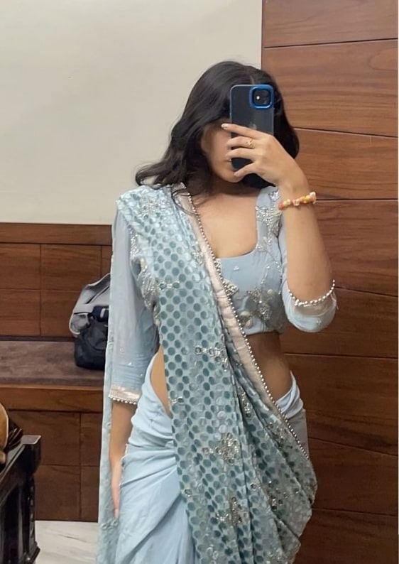 Mirror selfie dp Saree (11)