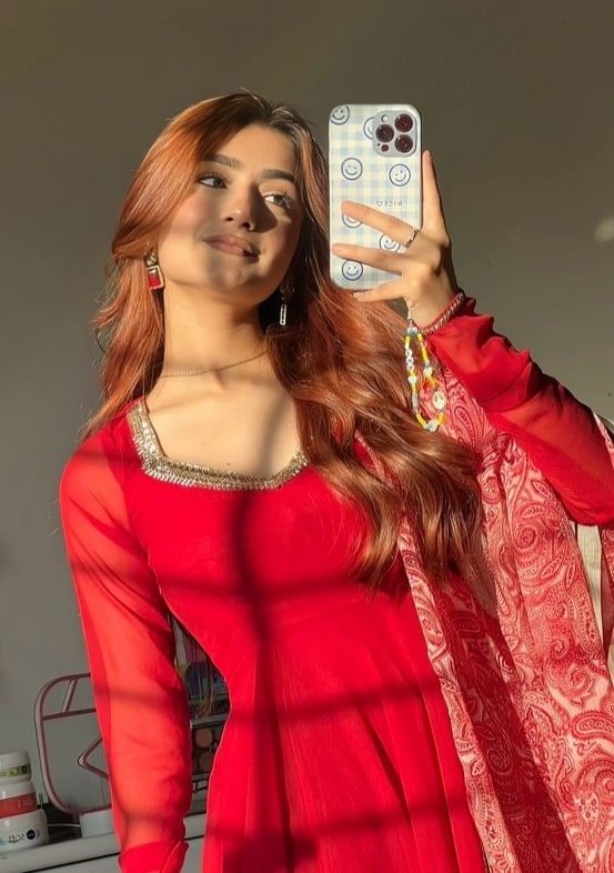 Mirror selfie dp for Instagram (4)