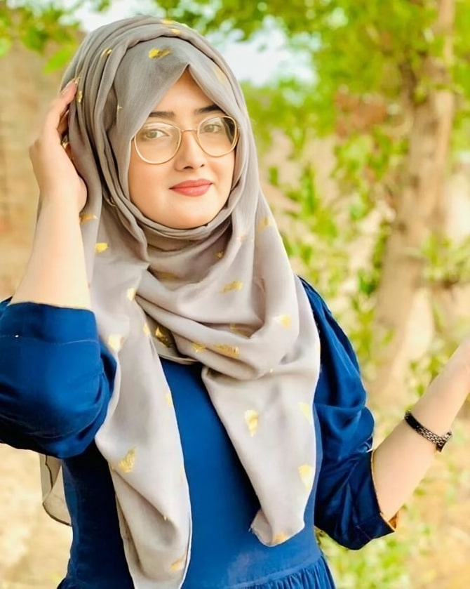 cute muslim hijab girl dp
