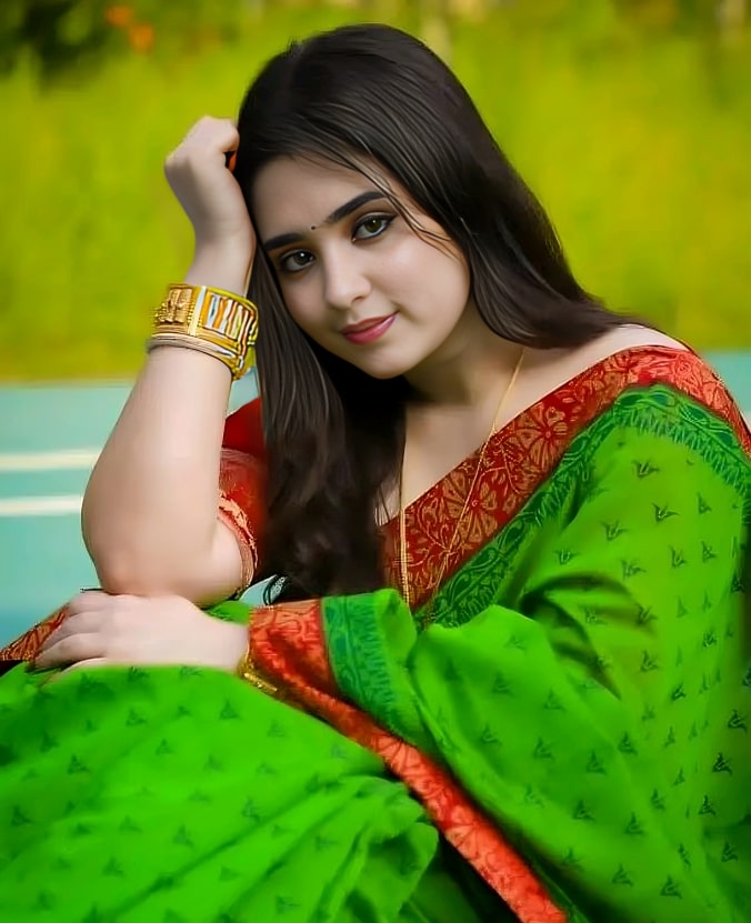 girl dp pic in saree (12)