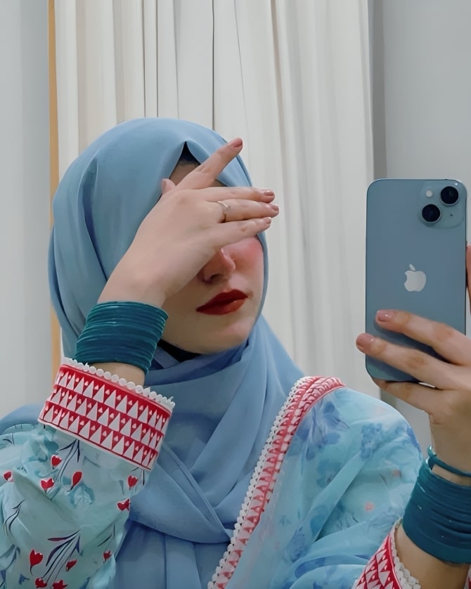 hijab girl dp for instagram mirror selfie