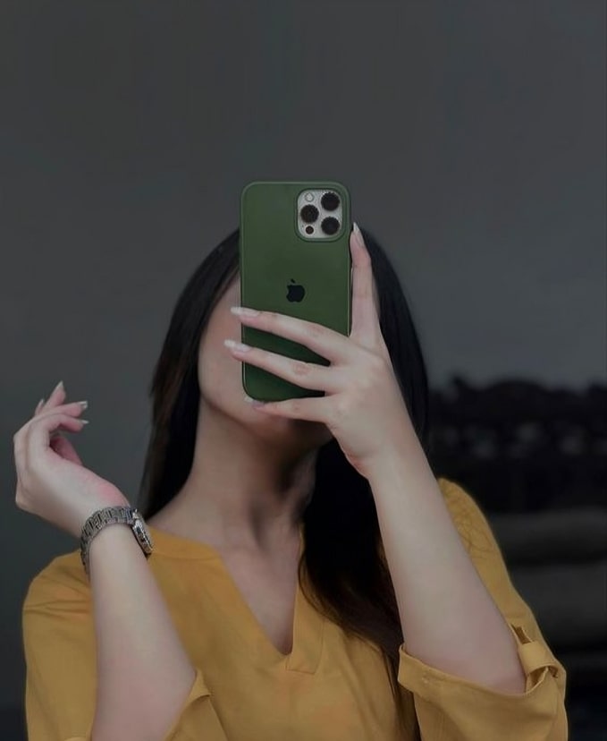 iphone girl dpz hidden face