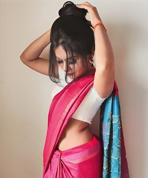 simple girl pic pink saree