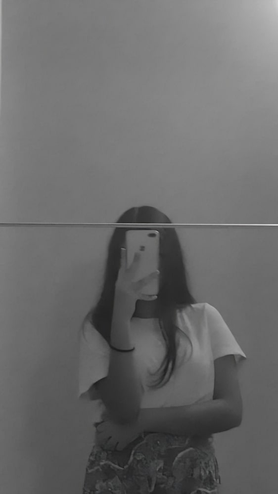 black mirror selfie dp for facebook profile (9)